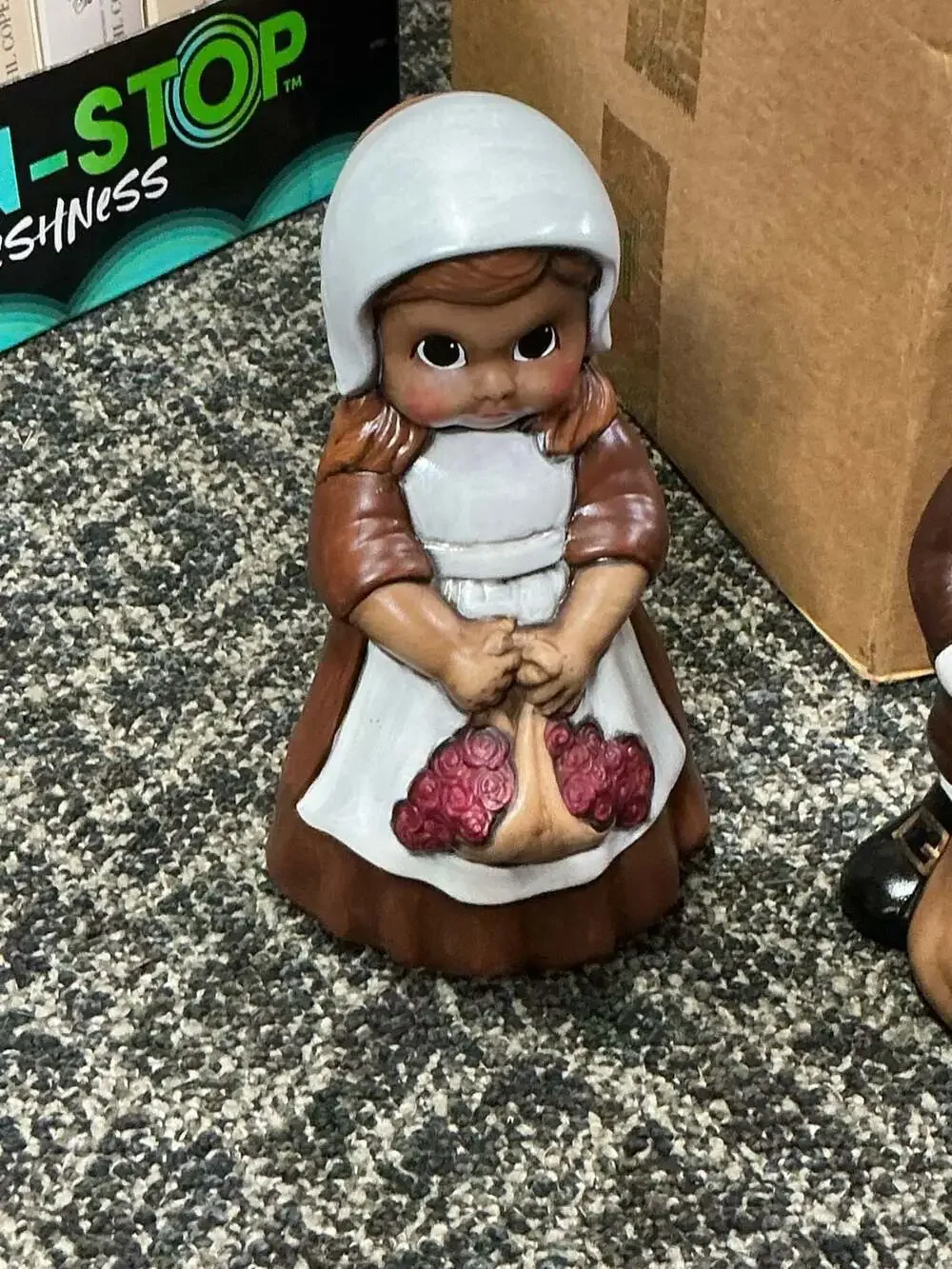 Molds Hand Painted Ceramic Pilgrim Boy and Girl Thanksgiving Figurine Set
